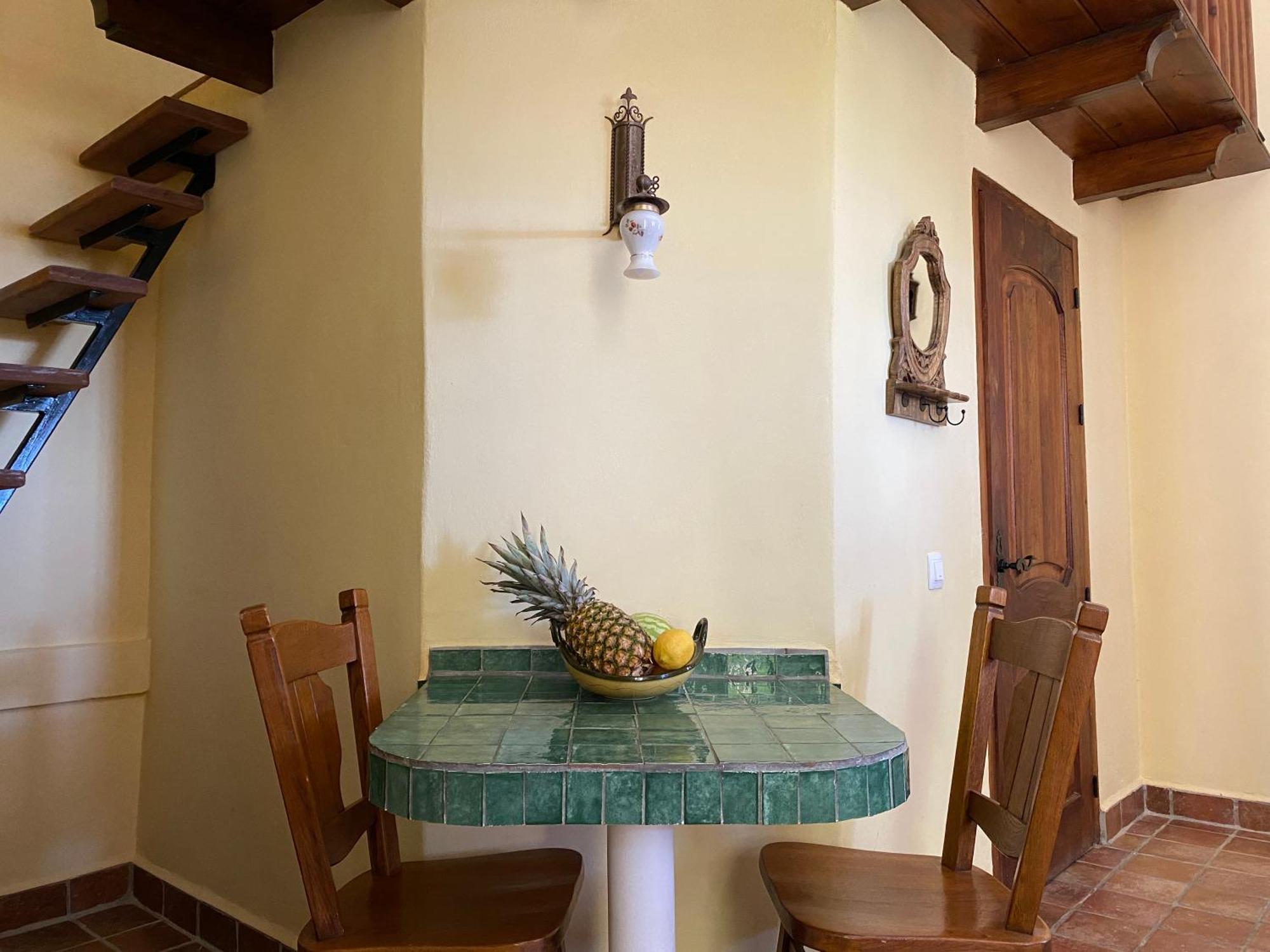Castle Tower Apartment In Rural Holiday Park 'Bernard' Tolox Exterior foto